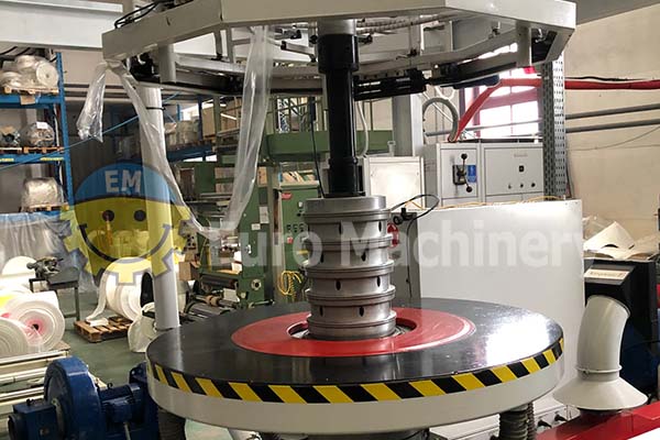 Windmöller and Hölscher - Used Mono-layer Extruder For Sale. Top quality used Machinery for sale by Euro Machinery. Used Windmöller and Hölscher Extruders