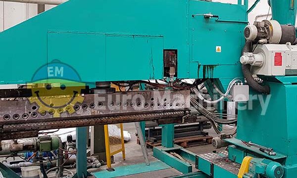 Lenzing Laminator for Extrusion coating mono-extruder. Can process PP coated with: textile, non woven fabric, jute. Can be seen running.