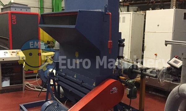 ADLER Shredder for processing different types of post-consumer and post-industrial materials. Machine is in good condition and can be seen in production.