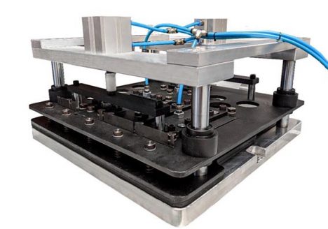 plastic apron punch mold