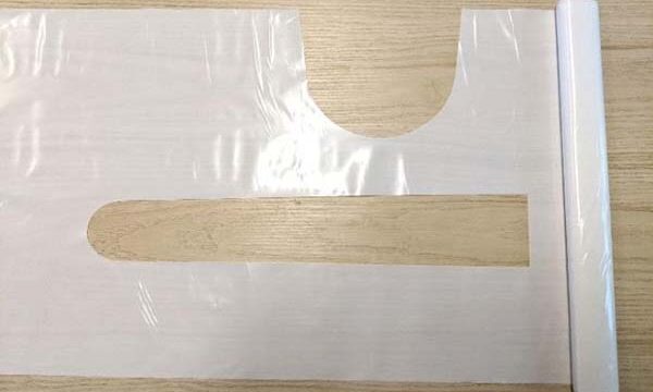 Plastic apron punch mold