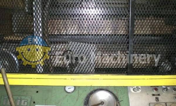 Automatic roll-fed thermoforming machine 