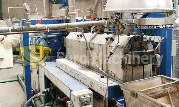 Twin screw extruder used for recycling with granules as the end product