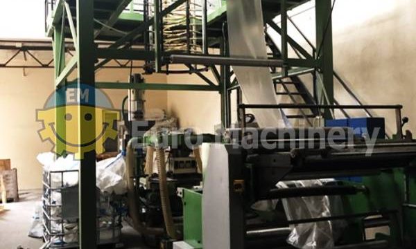 Plastic film extruder with film width up to 1200 mm.